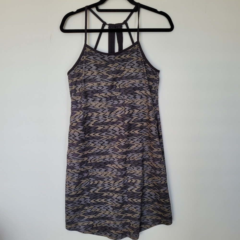 THE NORTH FACE Athletic Dress Size M Grey Purple Hike Outdoor Swim Beach Summer